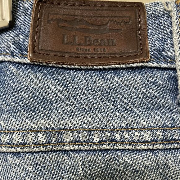 L.L. Bean Classic Fit Denim Jeans Men's‎ 35 X 29 Light Wash Blue Straight Leg - Picture 7 of 10